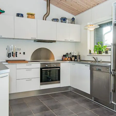 8 Person In Holiday home Glesborg