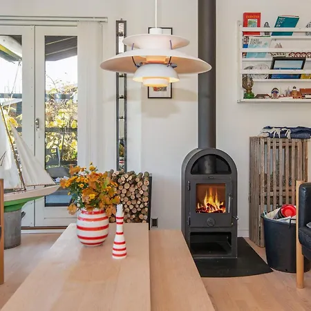 8 Person In Glesborg