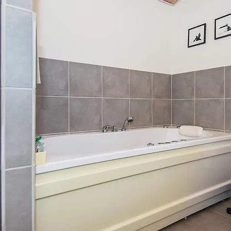 8 Person In Glesborg