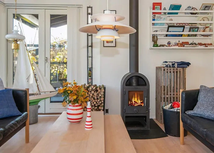 8 Person In Glesborg