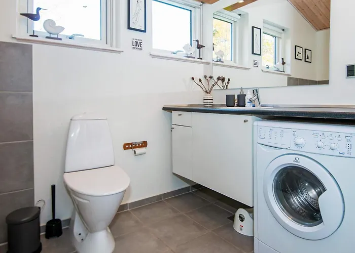 8 Person In * Glesborg